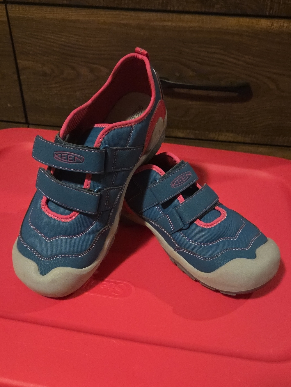 Keen Womens Teal and Pink Double-Strap Sneakers
